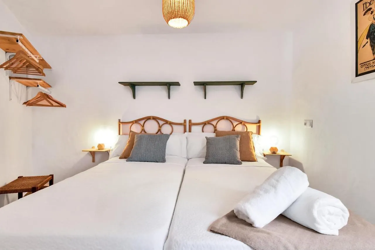 Chic Andalusian Oasis - A Serene And Charming Home Ojen